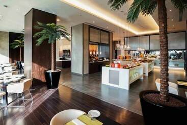 هتل Centro Corniche Al Khobar By Rotana
