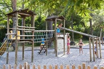 هتل Huttopia Gorges Du Verdon