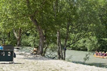 هتل Huttopia Gorges Du Verdon