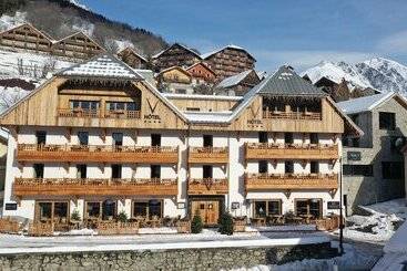 هتل Le V De Vaujany