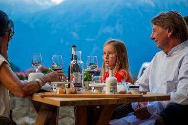 هتل Le V De Vaujany