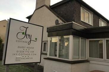 پانسیون Ivy Cottage Serviced Accommodation