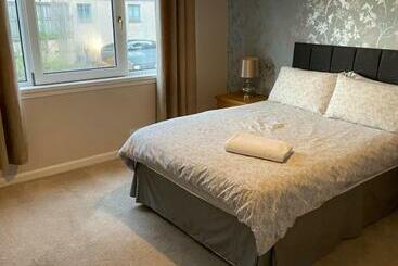 پانسیون Ivy Cottage Serviced Accommodation