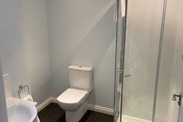 پانسیون Ivy Cottage Serviced Accommodation