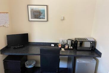 پانسیون Ivy Cottage Serviced Accommodation