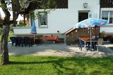 پانسیون Restaurant Sunnmatt