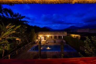 پانسیون Tiloreza Volcanoes Ecolodge