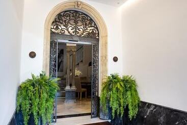 Plazuela Del Carbón Suites
