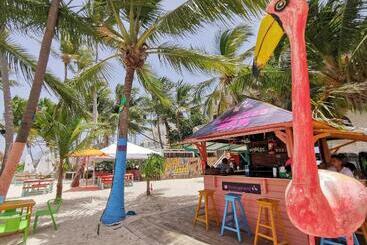 Sol Caribe Suites Deluxe Beach Club And Pool