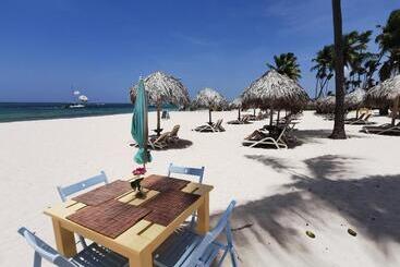Sol Caribe Suites Deluxe Beach Club And Pool