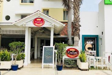 Sol Caribe Suites Deluxe Beach Club And Pool