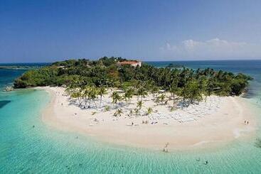 Sol Caribe Suites Deluxe Beach Club And Pool
