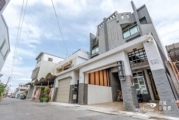 پانسیون Black House