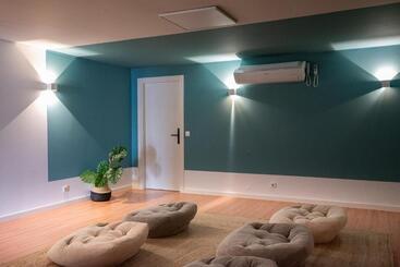 هاستل The Salty Pelican Yoga & Surf Retreat