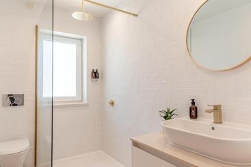 هاستل The Salty Pelican Yoga & Surf Retreat
