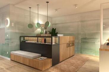 هاستل The Salty Pelican Yoga & Surf Retreat