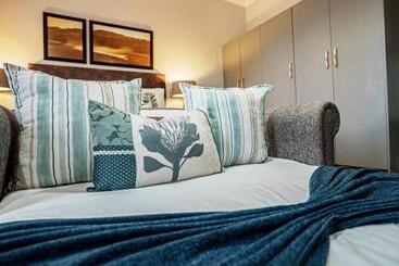 تختخواب و صبحانه Jonkershoek Guest Farm