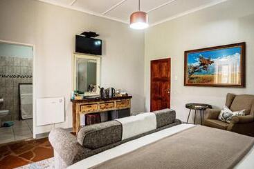 تختخواب و صبحانه Jonkershoek Guest Farm