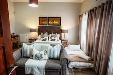 تختخواب و صبحانه Jonkershoek Guest Farm