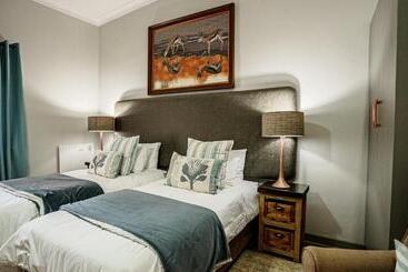 تختخواب و صبحانه Jonkershoek Guest Farm