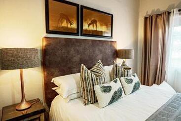 تختخواب و صبحانه Jonkershoek Guest Farm