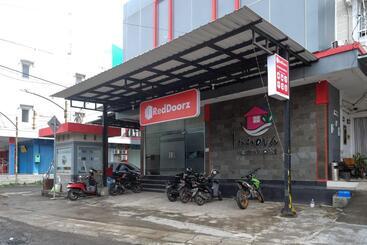 هتل Reddoorz Near Taman Pantai Alam Indah Tegal