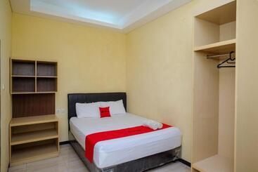 هتل Reddoorz Near Taman Pantai Alam Indah Tegal