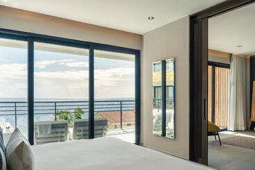 هتل The Fives Oceanfront