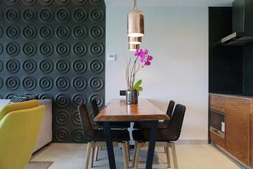 هتل The Fives Oceanfront
