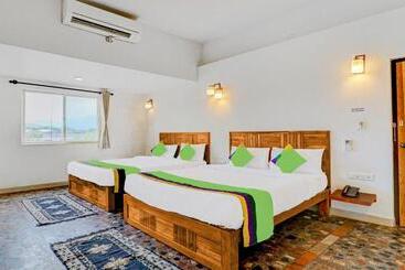هتل Treebo Benaka Residency