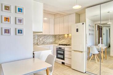 پانسیون Ideal Rooms
