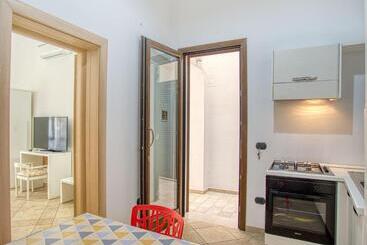 پانسیون Ideal Rooms