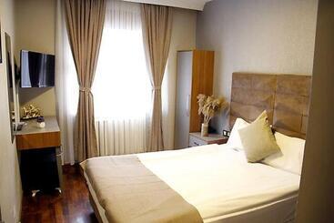 Cadde 7 Otel