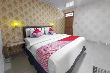 هتل Oyo 3196  Taman Cinta