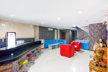 هتل Reddoorz Near City Walk Lippo Cikarang