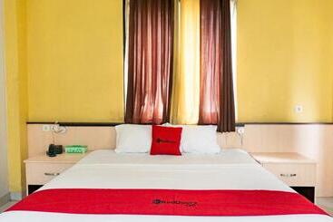 هتل Reddoorz Near Pelabuhan Jayapura