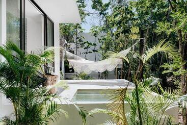 Jungle Lodge Boutique Hotel   Adults Only