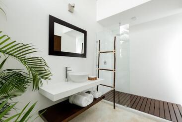 Jungle Lodge Boutique Hotel   Adults Only