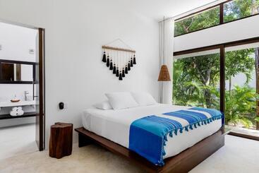 Jungle Lodge Boutique Hotel   Adults Only
