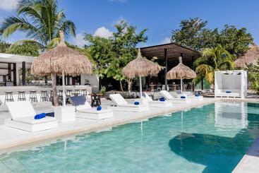 Jungle Lodge Boutique Hotel   Adults Only