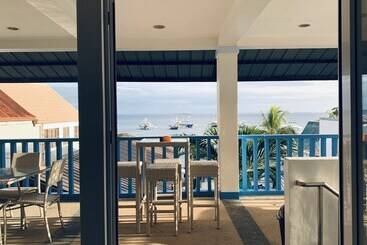 Mactan Seahorse Beach Resort Hostel