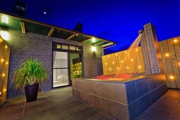 Skyline B&b