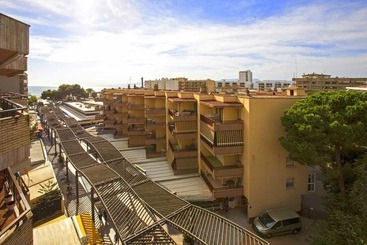 Apartamentos Iris Bahía Dorada