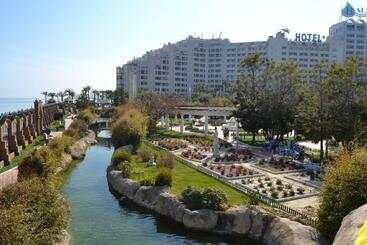 Apartamentos Marina Park