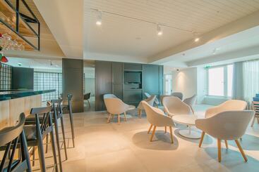 Aqualuz Lagos by The Editory
