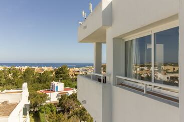 Camelina Suites