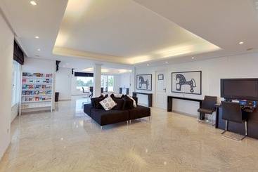 Camelina Suites