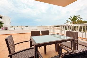 Camelina Suites