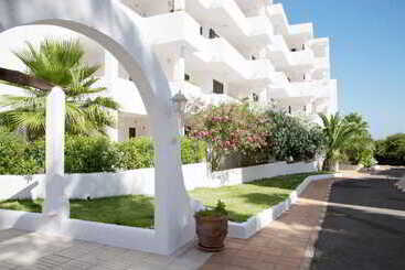 Camelina Suites
