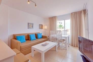 Camelina Suites
